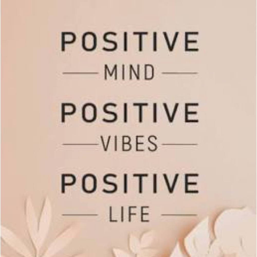 LaJefaPosh is live - like this listing to get notified 🩷 - Picture 5 of 11